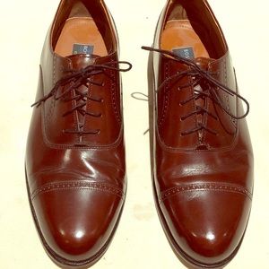 Men’s lace dress shoes
